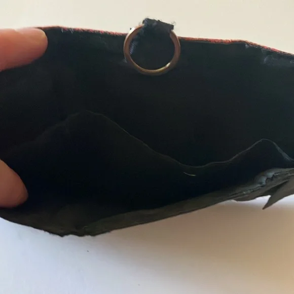 Robin Ruth Canada Wallet - Picture 8 of 9